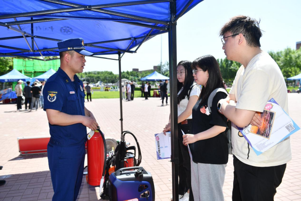 林火防治常规森林灭火机具讲解及森林防灭火常识宣传了解森林防火的重要性与技巧